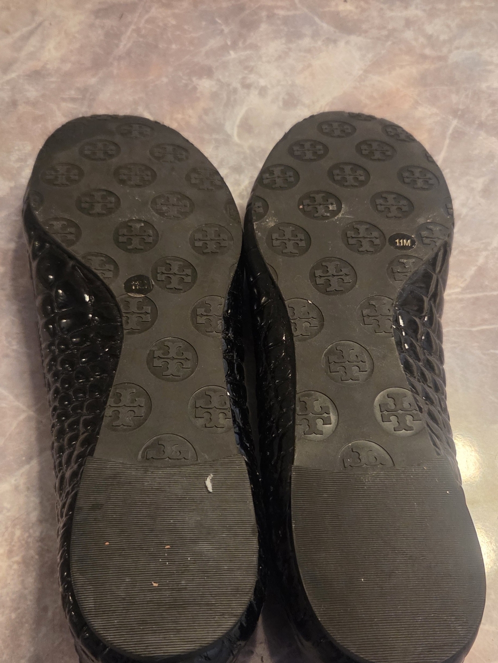 Tory Burch Black Patent Logo Croc Print Ballet Flats - Picture 7 of 7